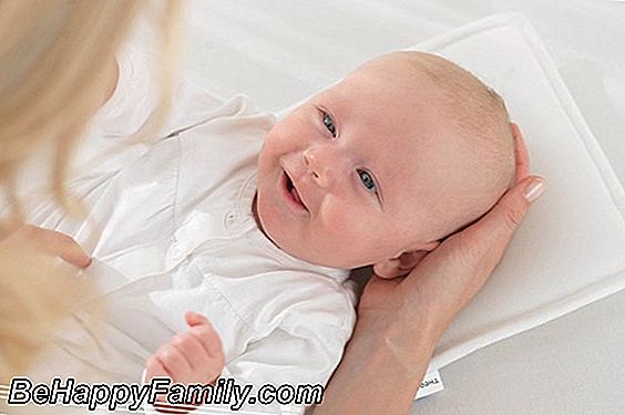 El bebé tiene una cabeza plana: ¿cómo comportarse?